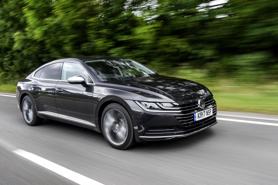  Volkswagen Arteon 4Motion Elegance 2017 года  (UK) (фото 33 из 41)